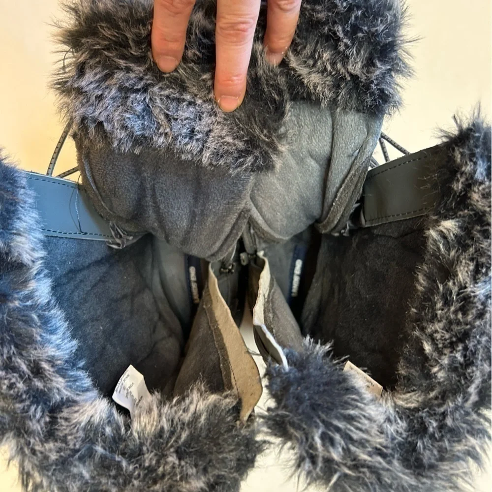 Lands End Squall insulated winter boots w/gray faux fur Thermolite Sz-9-1/2B.  H